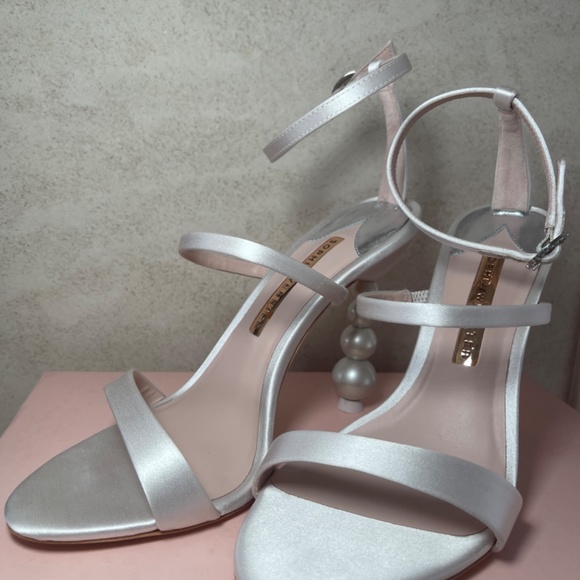 Sophia Webster Rosalind Pearl Satin Sculptured Heel Sandals - Picture 3 of 7
